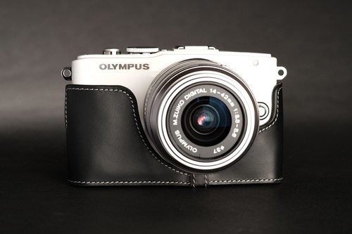 Custodia mezza fotocamera vera